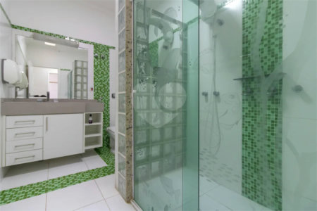Casa à venda com 3 quartos, sendo 1 suíte, em Parque Santo Antônio, Guarulhos, SP