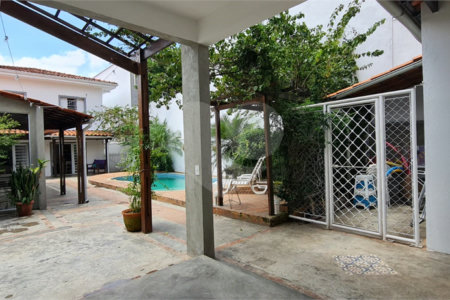 Sobrado à venda com 5 quartos, sendo 4 suítes, em Brooklin Velho, São Paulo, SP