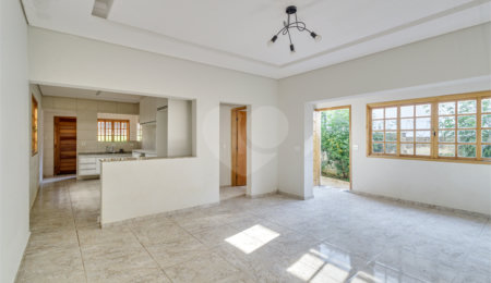 Casa à venda com 2 quartos, sendo 1 suíte, em Campo Belo, São Paulo, SP