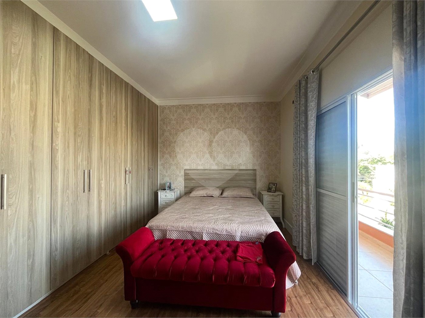 Casa à venda com 3 suítes no condomínio Lago da Serra, Araçoiaba da Serra - SP