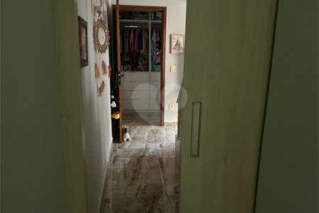 Casa à venda com 3 quartos, sendo 2 suítes, em Jardim de Cresci, São Carlos, SP