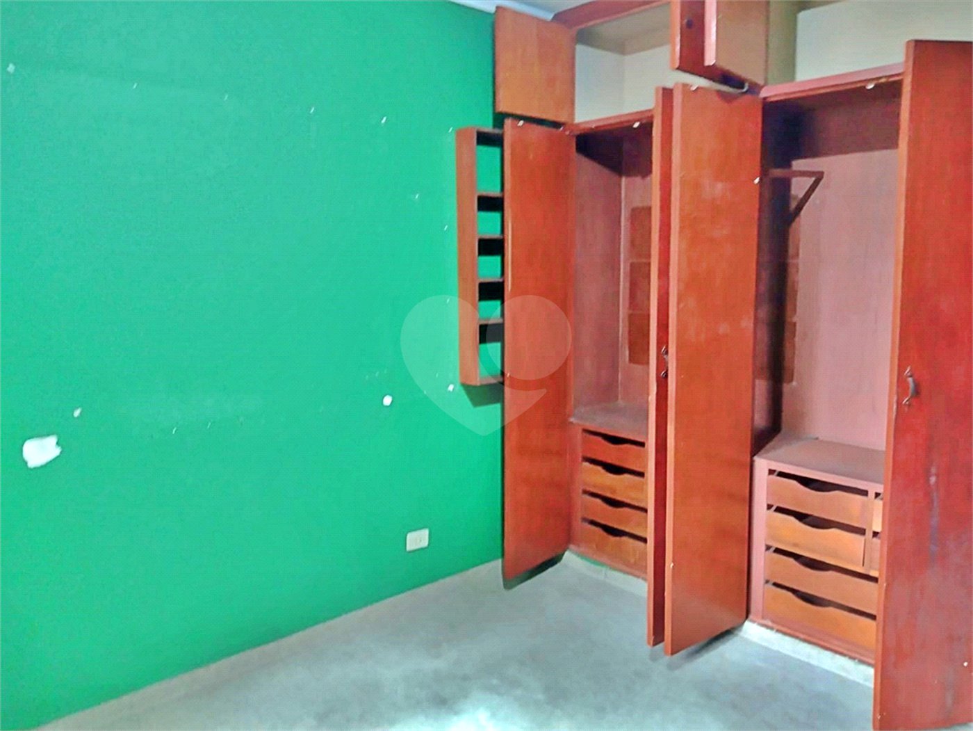 Sobrado à venda com 3 quartos, sendo 1 suíte,  em Parque Colonial, São Paulo, SP