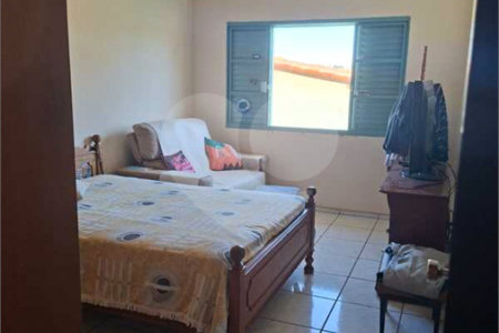 Casa Térrea à venda com 3 quartos, sendo 1 suíte, em Vila Sfeir, Indaiatuba, SP