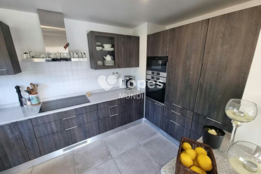 Casa com 3 quartos à venda em Mexilhoeira Grande, Portimão, Portugal – Piscina