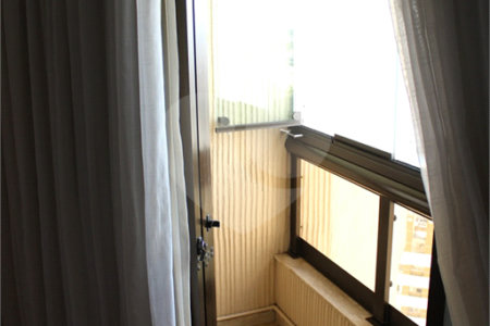 Apartamento à venda com 4 quartos, sendo 3 suítes,  em Vila Suzana, São Paulo, SP