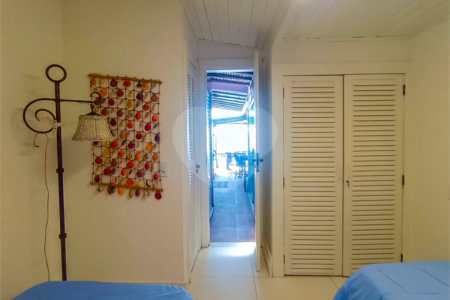 Casa à venda com 5 quartos, sendo 4 suítes, em Manguinhos, Armação dos Búzios, RJ