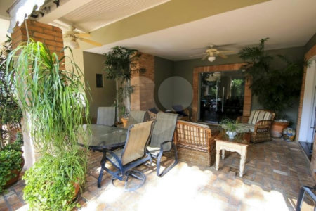 Casa à venda com 3 quartos, sendo 2 suítes,  em Vila Tramontano, São Paulo, SP