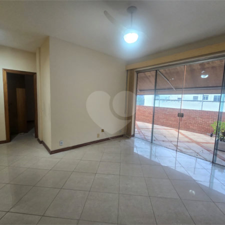 Cobertura à venda com 3 quartos, sendo 1 suíte,  em Tijuca, Rio de Janeiro, RJ