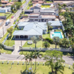 Casa à venda com 7 quartos, sendo 1 suíte, em Condomínio Flamboyant-b, Atibaia, SP