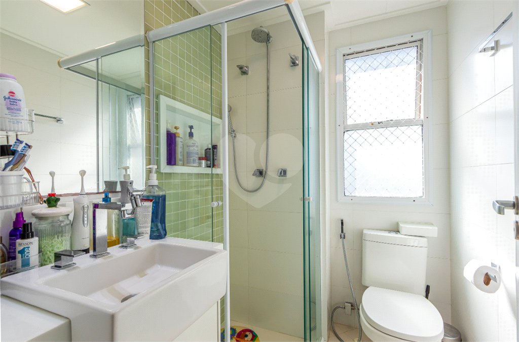 Apartamento à venda com 3 quartos, sendo 1 suíte, em Chácara Santo Antônio, São Paulo, SP