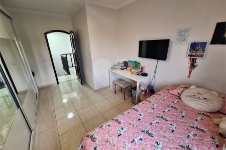 Sobrado à venda com 4 quartos, sendo 1 suíte, em Jardim Leonor Mendes de Barros, São Paulo, SP