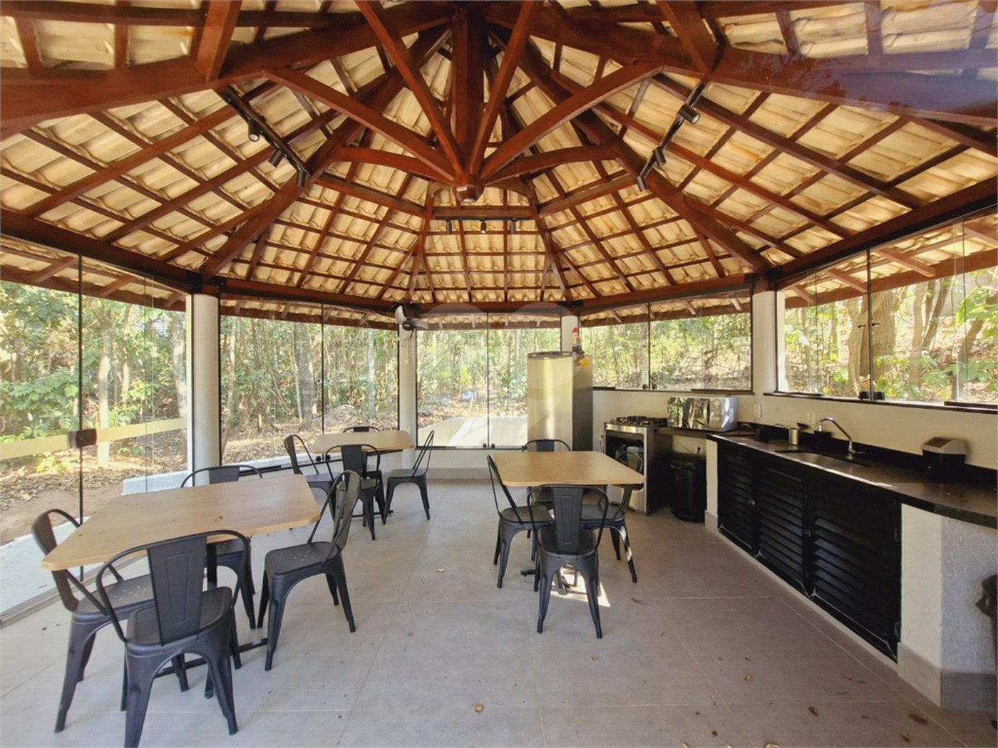 Terreno à venda no condomínio Moinho do Vento, Valinhos - SP