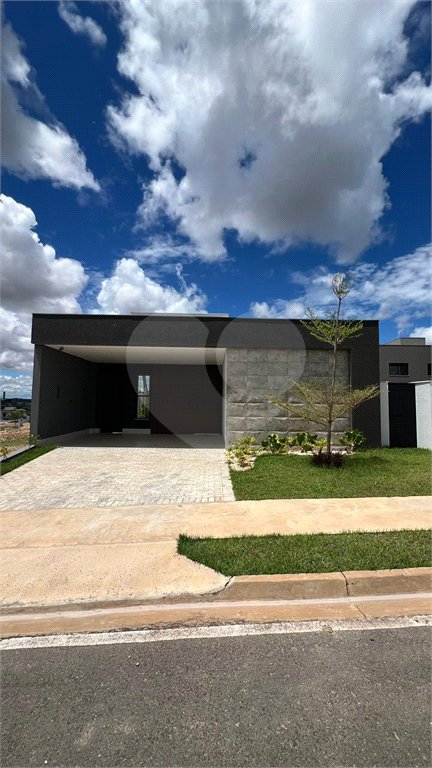 Casa à venda com 3 suítes no condomínio Brisas Horizontal, Cuiabá - MT