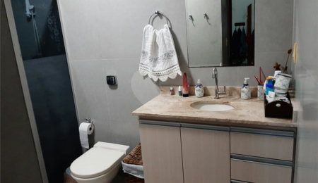 Sobrado à venda com 3 quartos, sendo 1 suíte,  em Jardim Peri, São Paulo, SP
