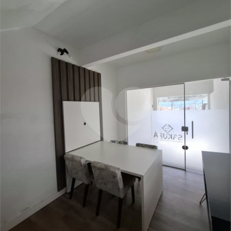 Casa à venda com 6 quartos, sendo 1 suíte,  em Vila Vitória, Mogi das Cruzes, SP