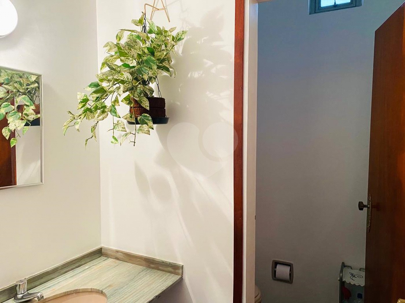 Casa à venda com 4 quartos, sendo 2 suítes, em Interlagos, São Paulo, SP