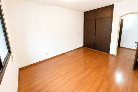 Apartamento à venda ou para alugar com 3 quartos, sendo 1 suíte,  em Granja Julieta, São Paulo, SP