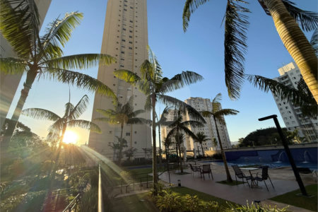 Apartamento à venda com 2 quartos, sendo 1 suíte,  em Jardim Leonor Mendes de Barros, São Paulo, SP