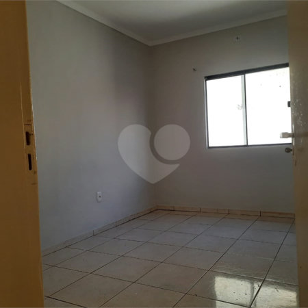 Casa à venda com 2 quartos em Residencial Ponta Porã I, Ponta Porã, MS