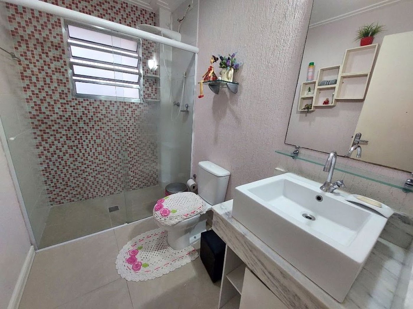 Apartamento Residencial à venda, Guilhermina, Praia Grande - AP1553.
