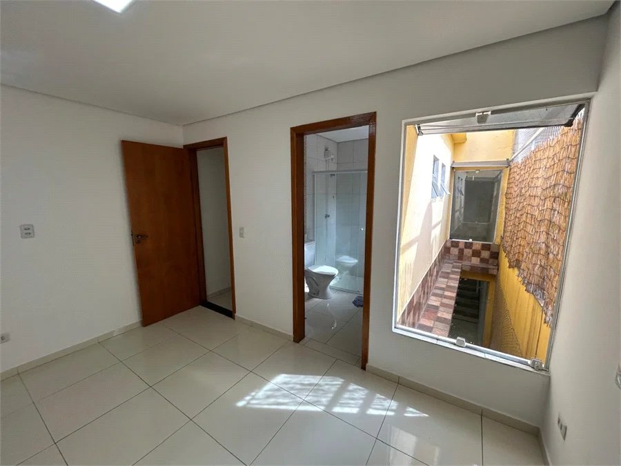 Casa de Vila para alugar com 4 suítes em Vila Romana, São Paulo, SP
