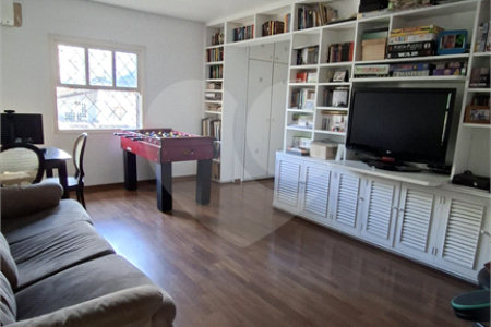 Casa à venda com 5 quartos, sendo 4 suítes, em Butantã, São Paulo, SP