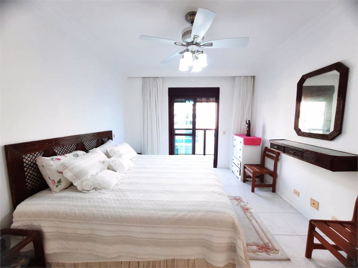 Apartamento com 3 dormitórios à venda, 179 m² por R$ 3.800.000,00 - Pitangueiras - Guarujá/SP