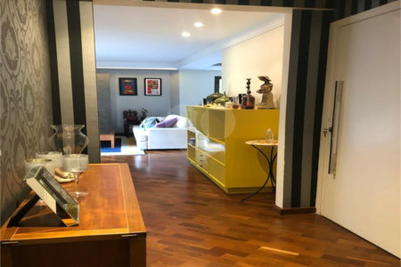 Apartamento à venda com 3 quartos, sendo 1 suíte,  em Jardim Ampliação, São Paulo, SP