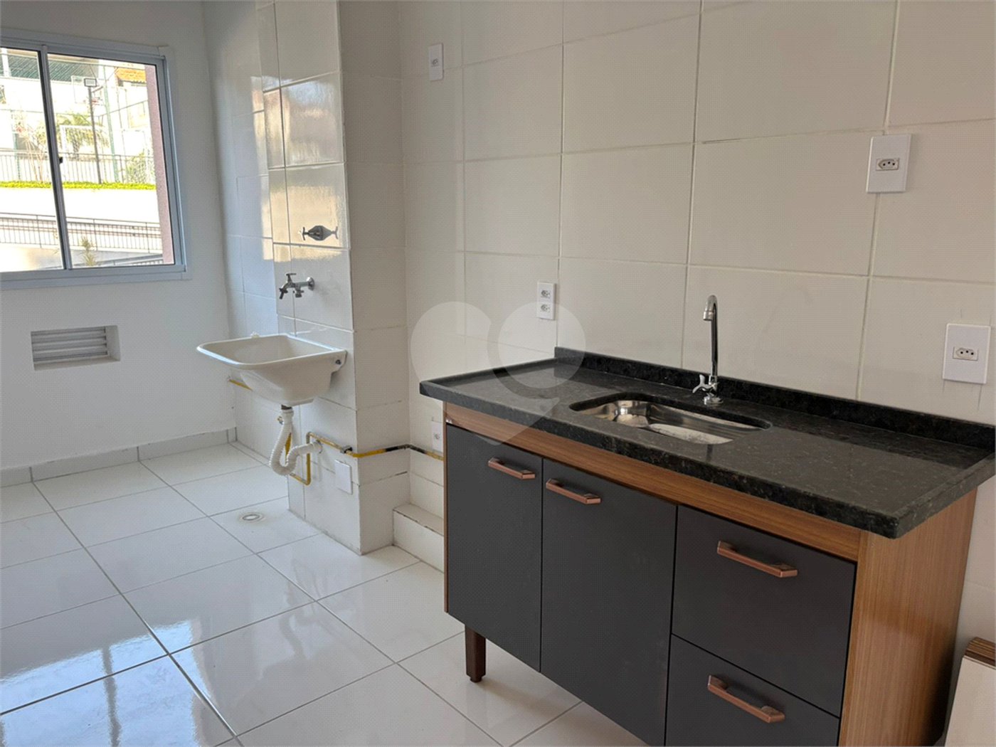 Apartamento à venda com 2 quartos em Jardim Rodrigues Alves, Ferraz de Vasconcelos, SP
