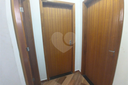 CASA A VENDA NO JD. FLAMBOYANT EM SÃO CARLOS