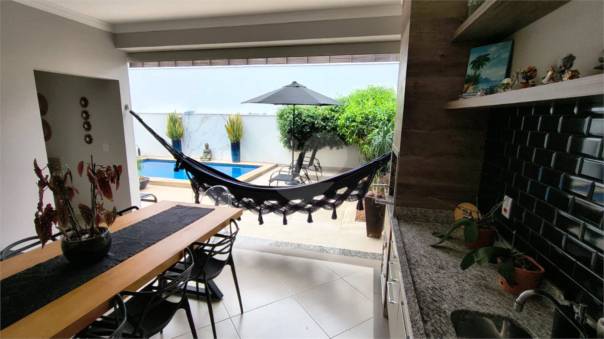 Casa à venda com 3 suítes no condomínio Reserva da Mata, Vinhedo - SP