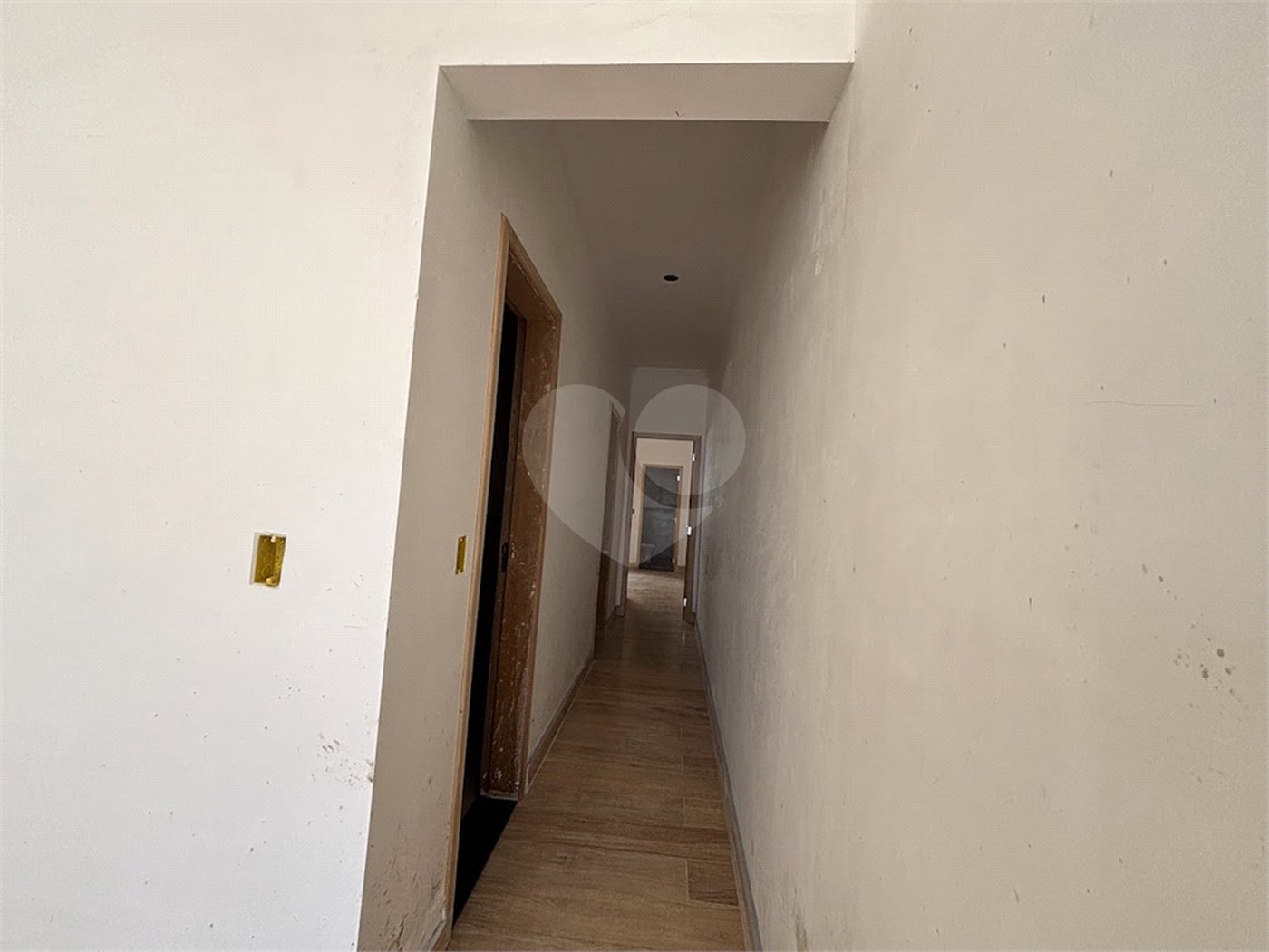 Casa de Vila à venda com 2 quartos, sendo 1 suíte, em Parque São Bento, Sorocaba, SP
