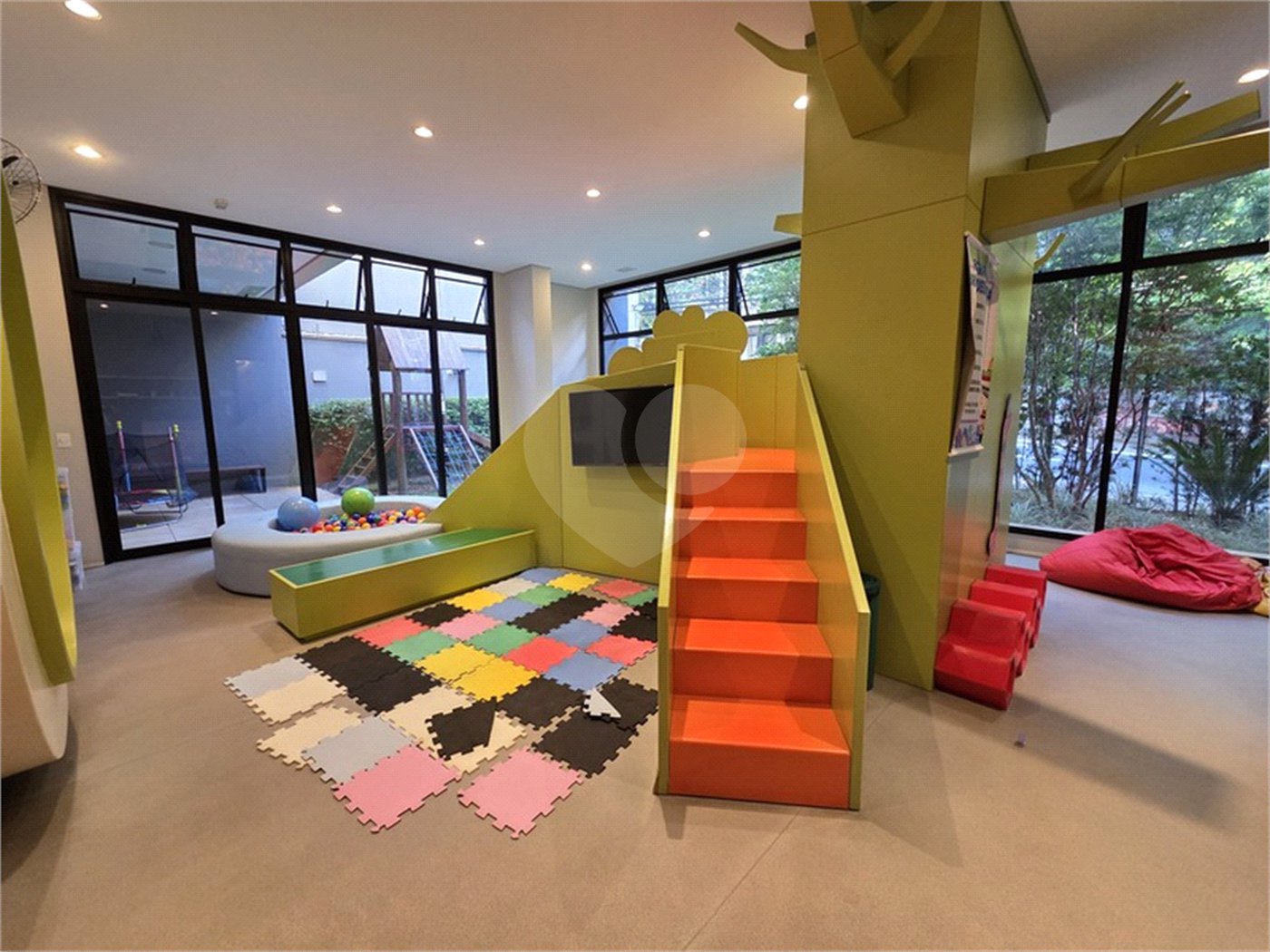 Apartamento à venda com 2 quartos, sendo 1 suíte, em Pinheiros, São Paulo, SP