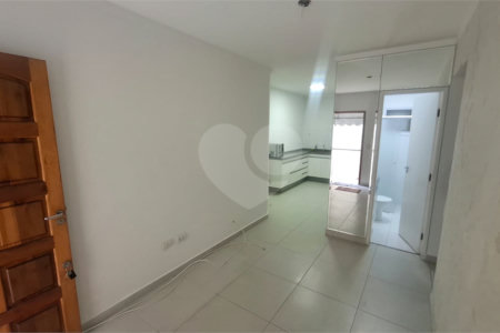 Casa em condomínio à venda com 2 quartos em Parque Vitória, São Paulo, SP