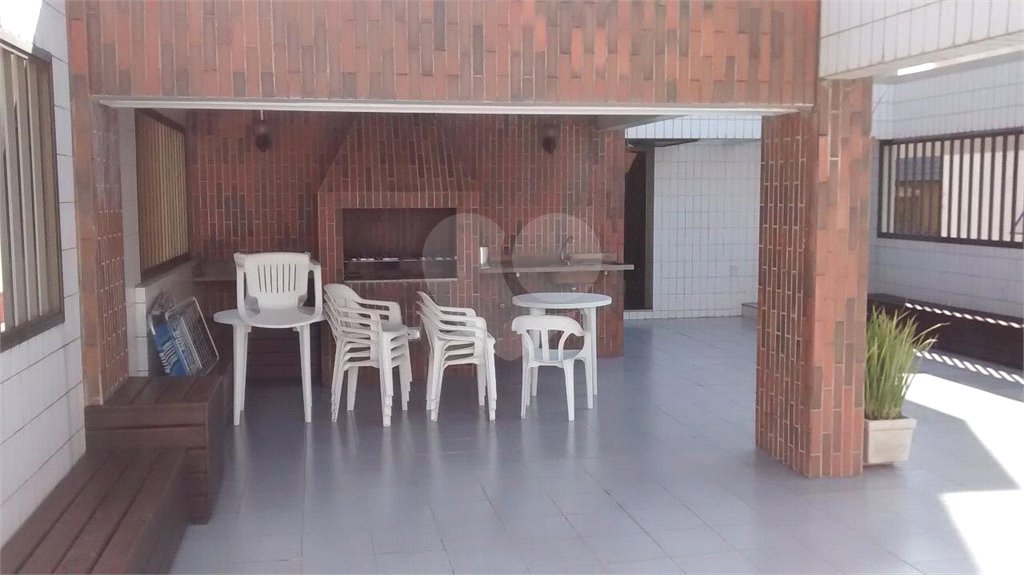 Apartamento à venda com 3 quartos, sendo 1 suíte, em Parque Enseada, Guarujá, SP