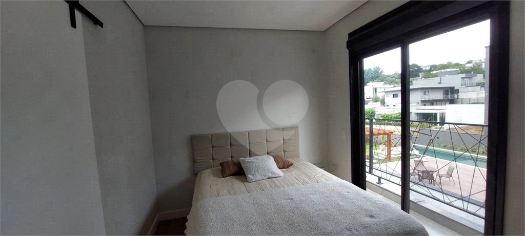 Casa à venda ou para alugar com 4 suítes no condomínio Figueira Garden, Atibaia - SP