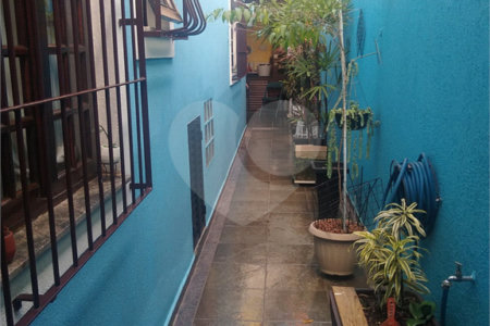 Sobrado à venda com 3 quartos, sendo 1 suíte,  em Vila do Castelo, São Paulo, SP