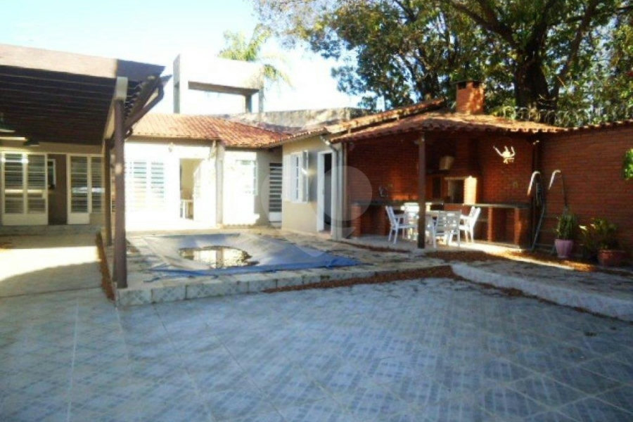 Casa à venda com 4 quartos, sendo 1 suíte, em Jardim São Bento, São Paulo, SP