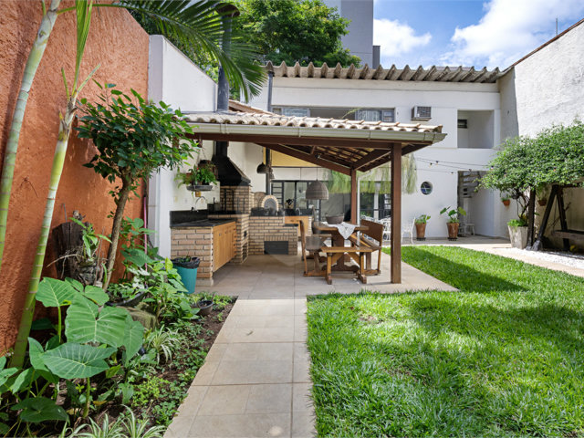 Casa para alugar com 5 quartos, sendo 2 suítes,  em Brooklin, São Paulo, SP