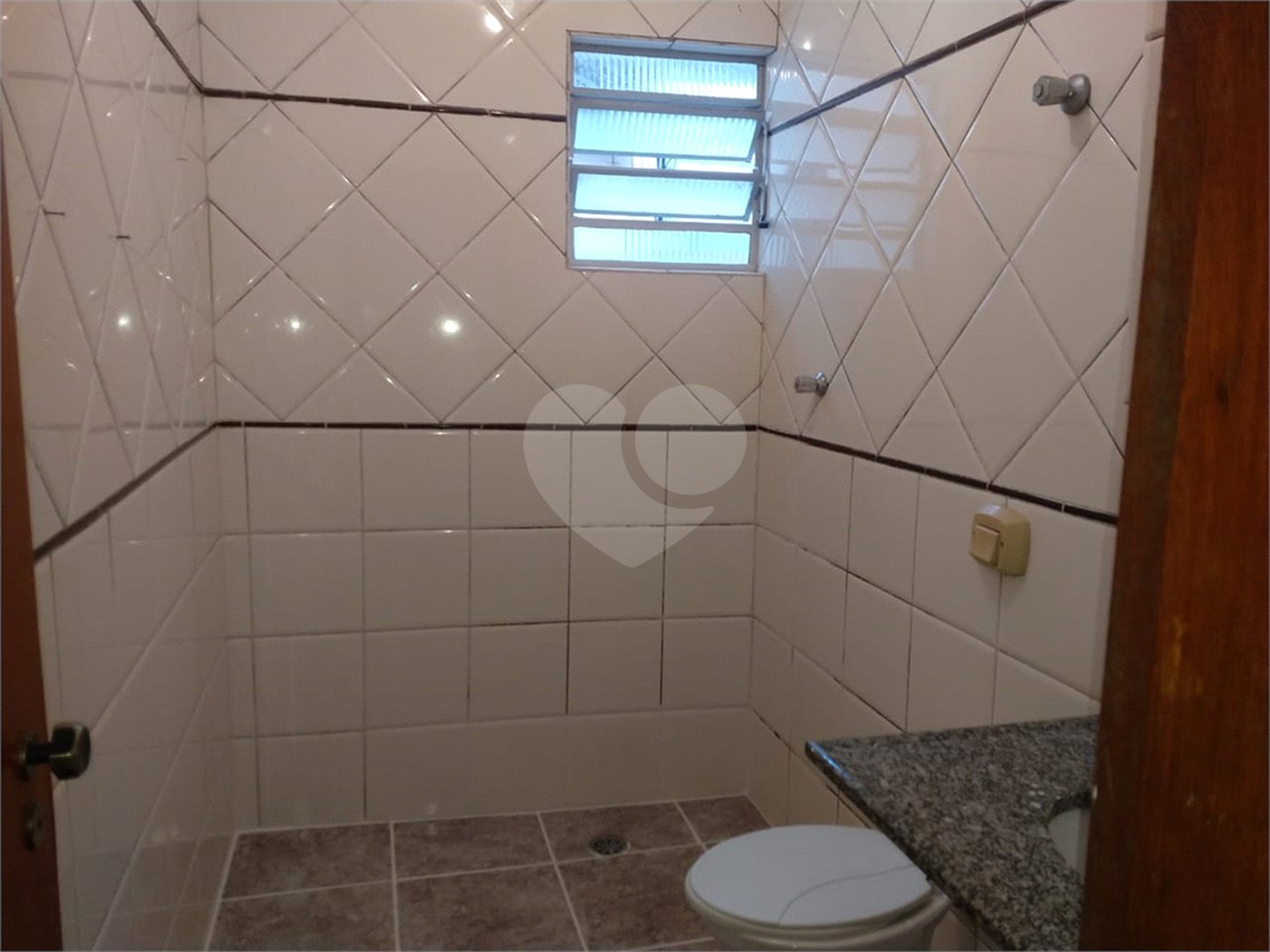 Sobrado à venda com 3 quartos, sendo 1 suíte, em Tremembé, São Paulo, SP
