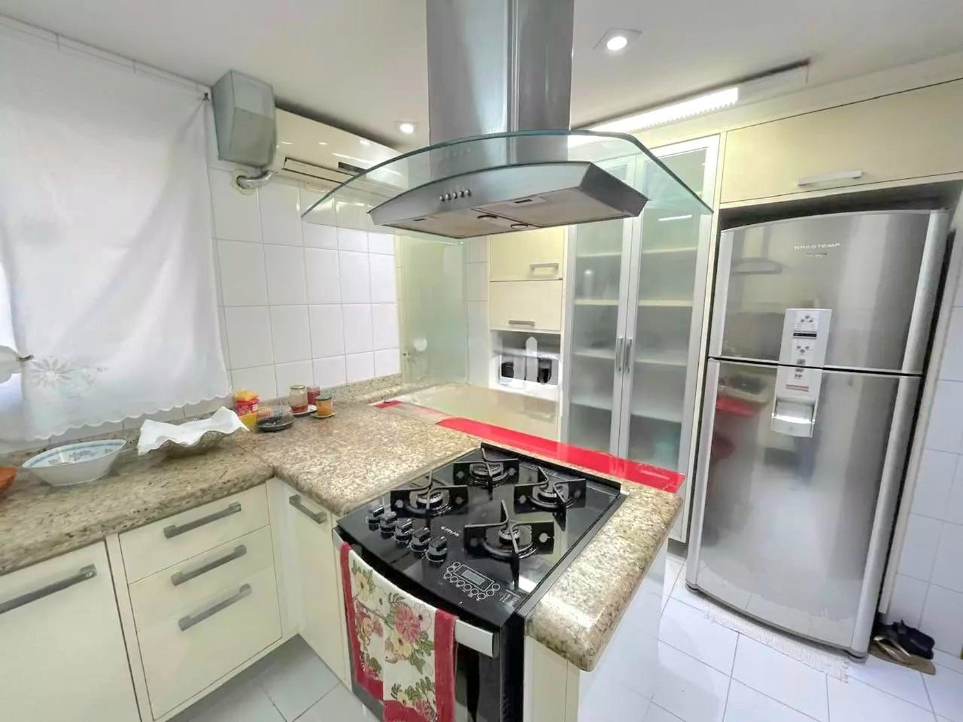 Apartamento com 2 dormitórios à venda, 110 m² por R$ 1.150.000,00 - Gonzaga - Santos/SP