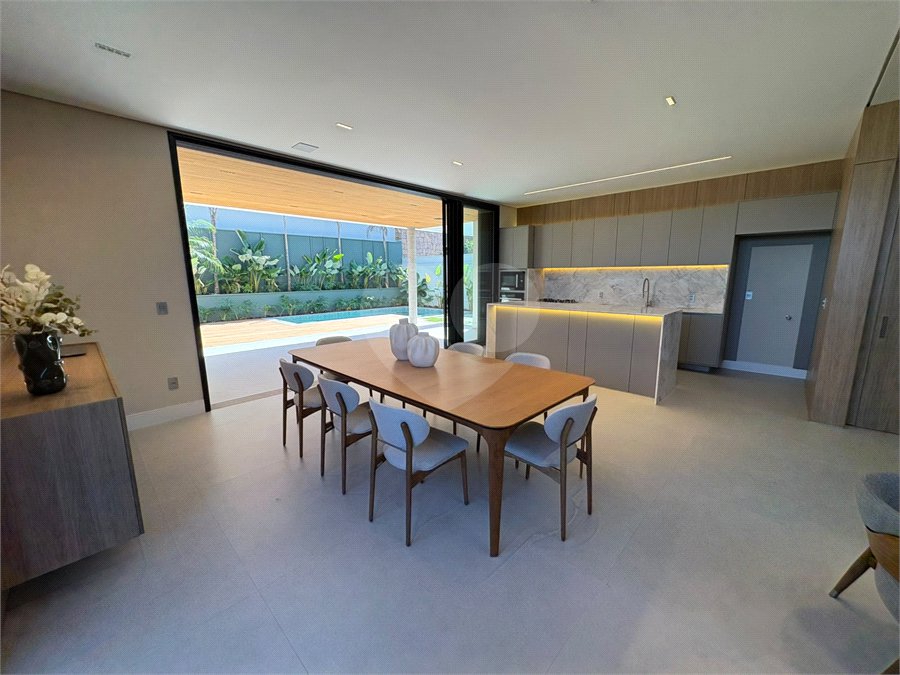 Casa à venda com 4 suítes no condomínio Villa Borghese, Indaiatuba - SP