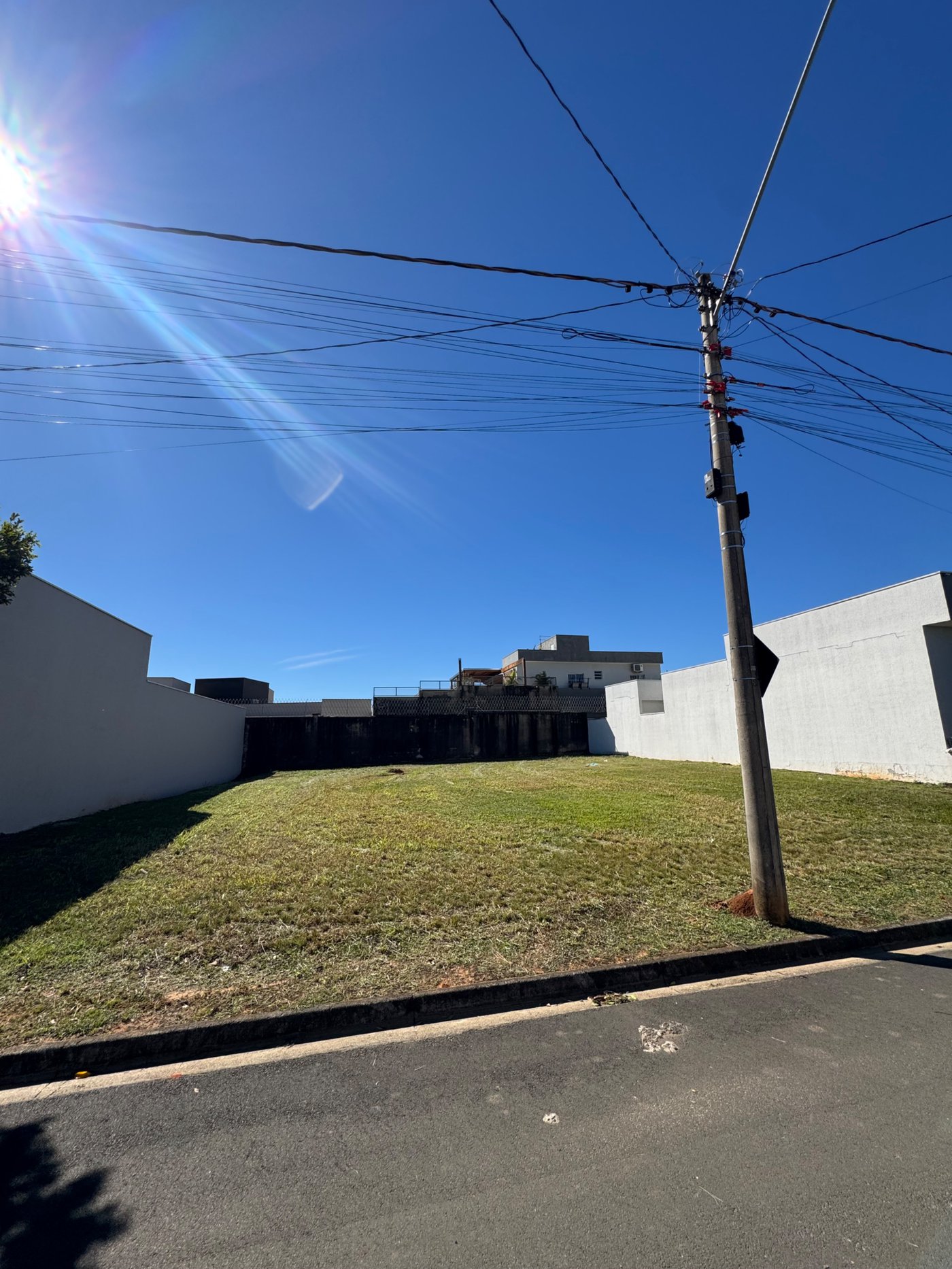 Lote à venda no condomínio Olívio Francischini, Hortolândia - SP