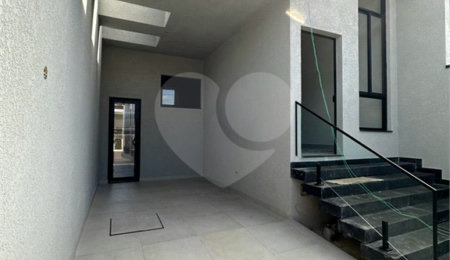 Casa Térrea à venda com 3 quartos, sendo 1 suíte,  em Jardim do Lago, Atibaia, SP