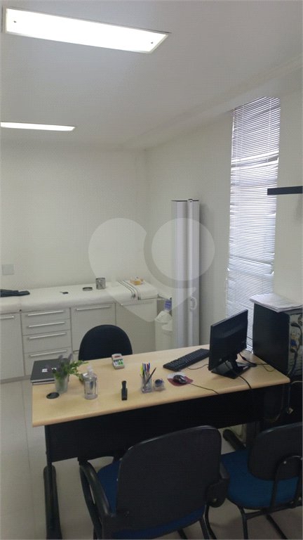 Salão Comercial à venda ou para alugar em Vila Vitória, Mogi das Cruzes, SP