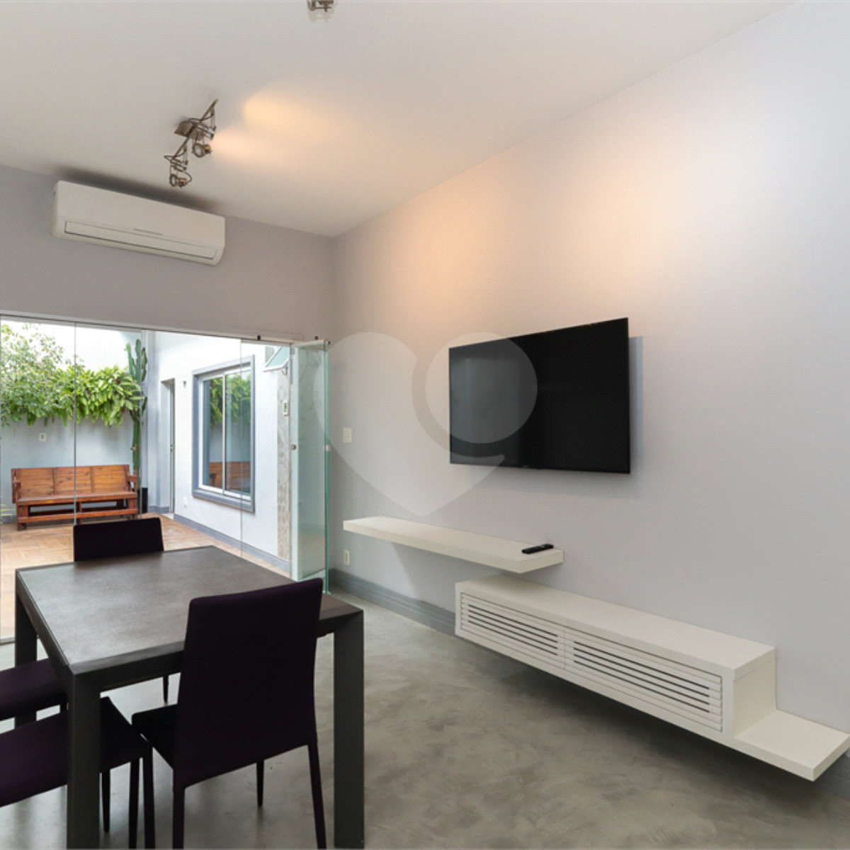 Casa à venda com 2 quartos, sendo 1 suíte,  em Chácara Santo Antônio, São Paulo, SP