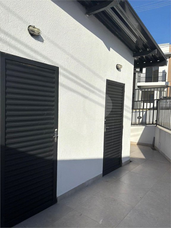 Casa à venda com 3 quartos, sendo 1 suíte, no condomínio Marselha IV, São Roque - SP