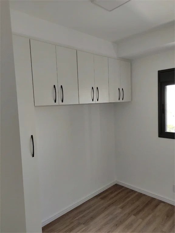 Apartamento à venda com 2 quartos, sendo 1 suíte,  em Jardim das Acácias, São Paulo, SP