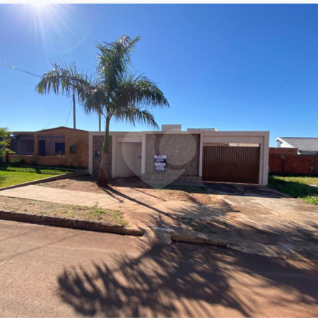 Casa à venda com 3 quartos, sendo 1 suíte, em Jardim Primavera I, Ponta Porã, MS