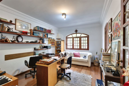 Casa à venda com 5 quartos, sendo 4 suítes, em Alto da Boa Vista, São Paulo, SP